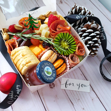 Load image into Gallery viewer, Seasonal Charcuterie Box