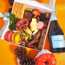 Load image into Gallery viewer, Seasonal Charcuterie Box
