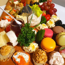Load image into Gallery viewer, Classic Charcuterie Box