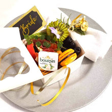 Load image into Gallery viewer, Favour Charcuterie Box