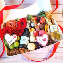 Load image into Gallery viewer, Sweetheart Charcuterie Box